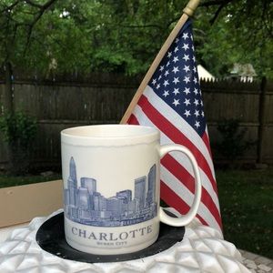 😻😻Starbucks CHARLOTTE  Mug
